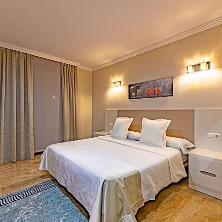 Marina Luxury Apartment Estepona Luaran gambar